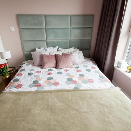 Nowy Apartment Przy Placu Szembeka Varsovia Exterior foto