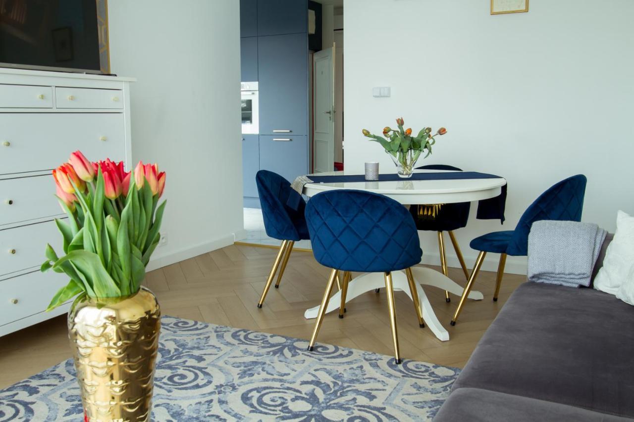 Nowy Apartment Przy Placu Szembeka Varsovia Exterior foto