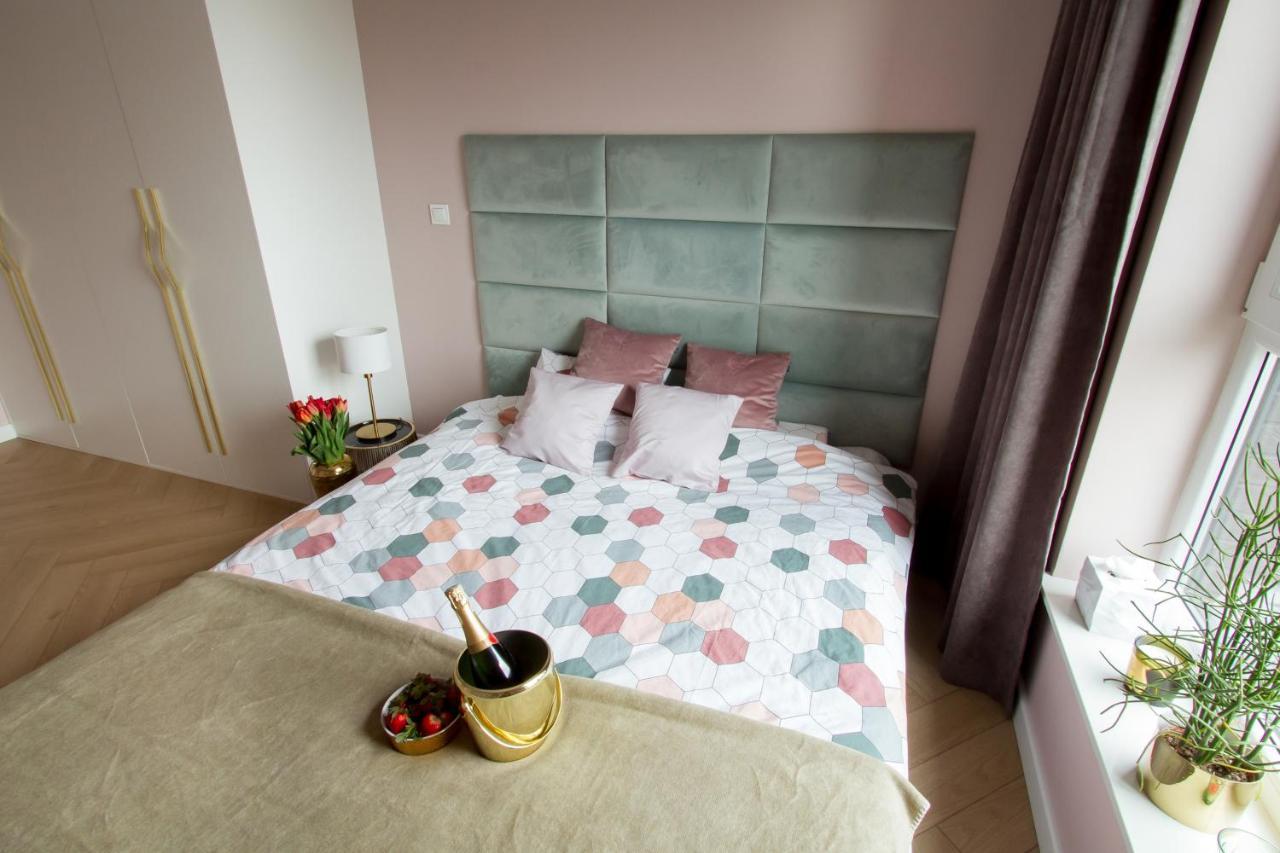 Nowy Apartment Przy Placu Szembeka Varsovia Exterior foto